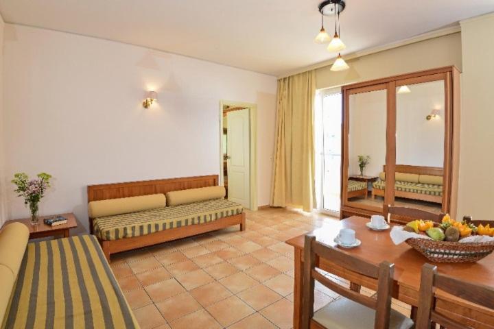 Lefkoniko Beach & Icarus Suite Apts Ρέθυμνο Εξωτερικό φωτογραφία